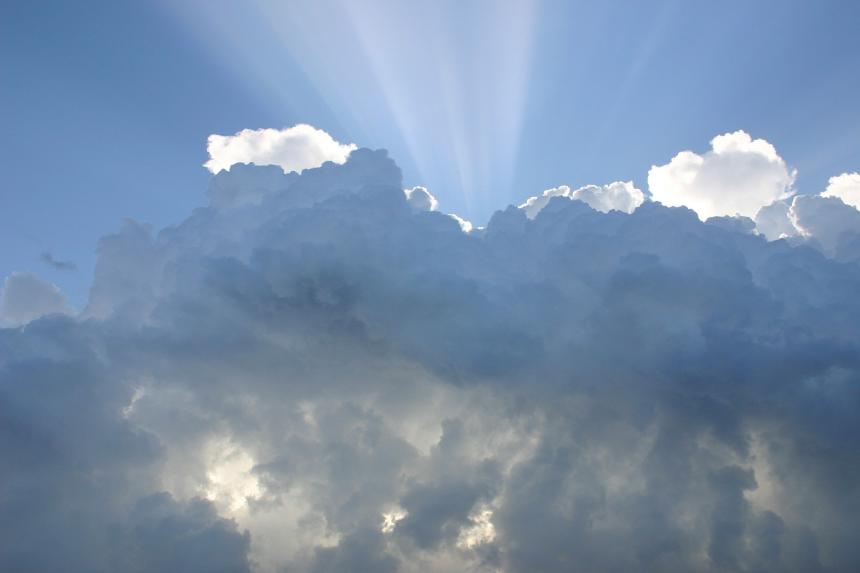 https://www.apg29.nu/bild/himmel-moln-sol-4032.jpg - Jesu himmelsfrd bevisar att han r Gud