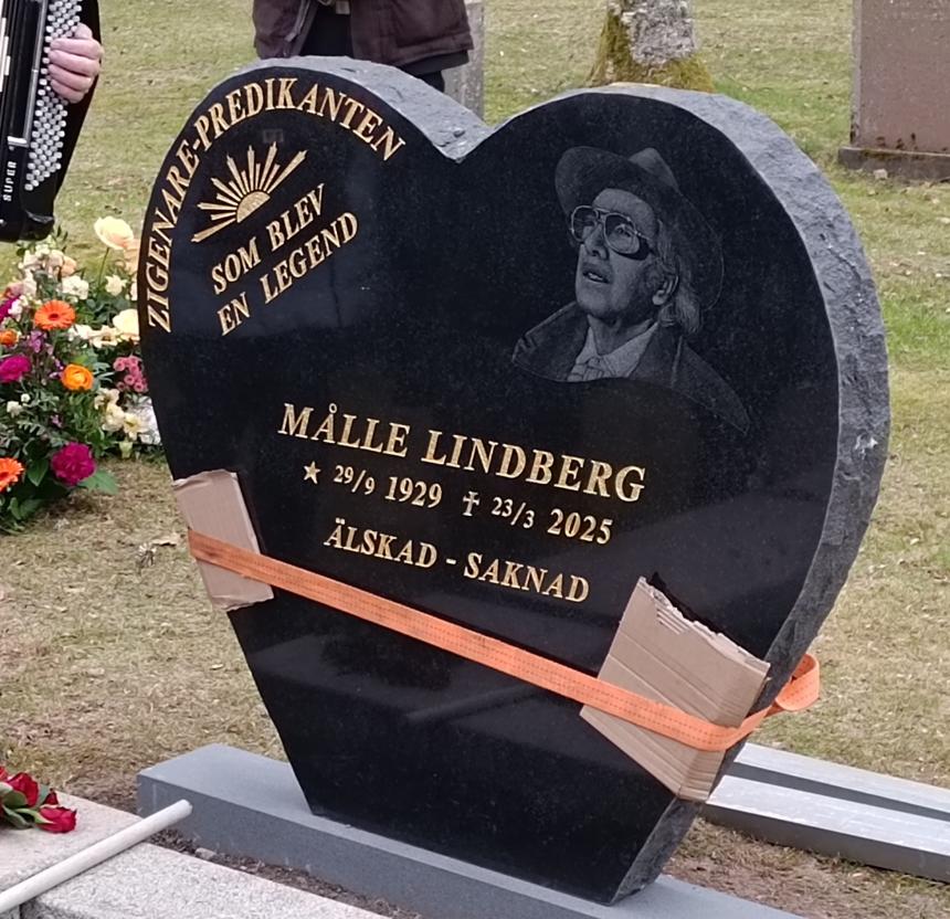 Mlle Lindbergs gravsten